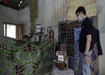 Batik Puri Ambary - Telkom