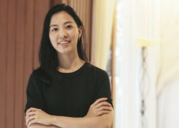 Claudia Kolonas - Pluang