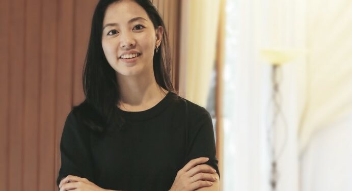 Claudia Kolonas - Pluang