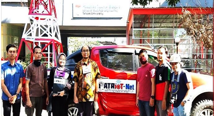 Mobile Cognitive Radio Base Station (MCRBS)