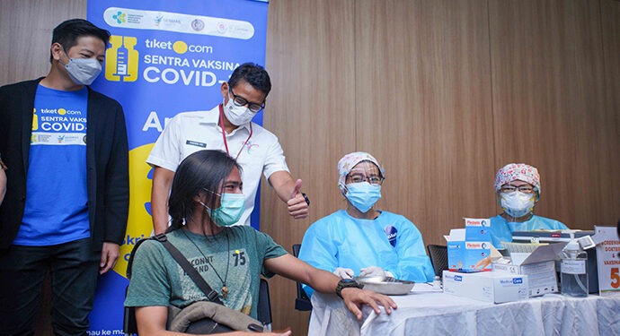 Sentra Vaksinasi tiket.com