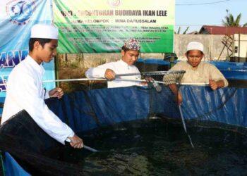usaha syariah pesantren