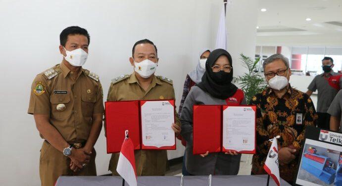 Tel-U serahkan 8 produk inovasi