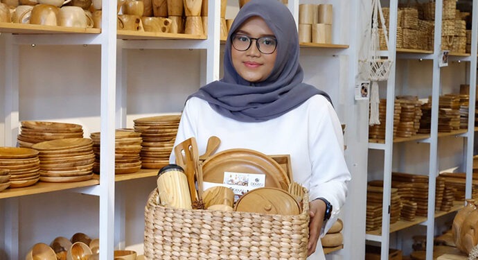 Yaniar Fernanda pemilik Dekayu