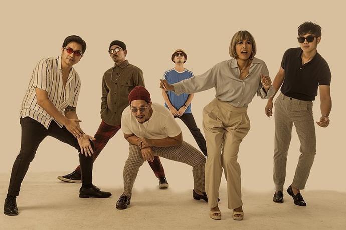 Maliq & D’Essentials