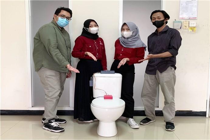 Touchless Smart Toilet