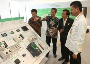 Kemendikbud Ristek x Schneider Electric