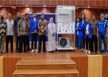 Panasonic Goes to Campus