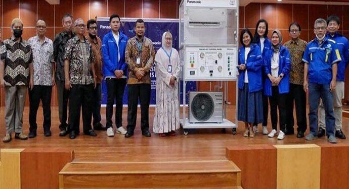 Panasonic Goes to Campus