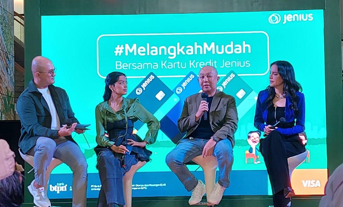 Kartu Kredit Jenius Visa