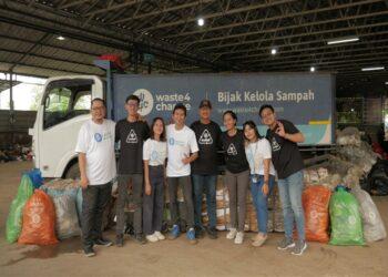 ecoBali + Waste4Change