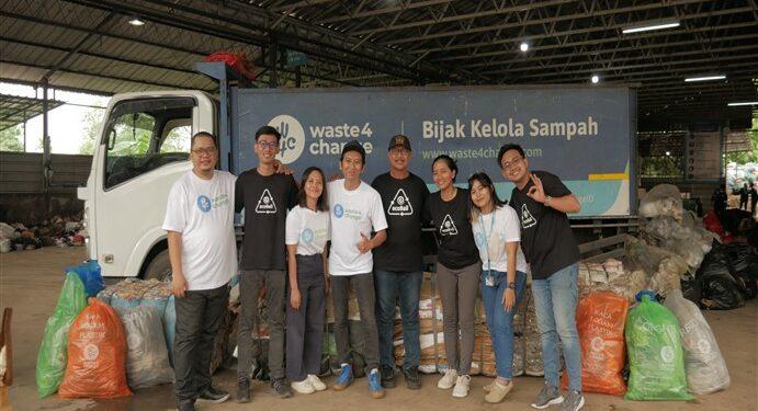 ecoBali + Waste4Change