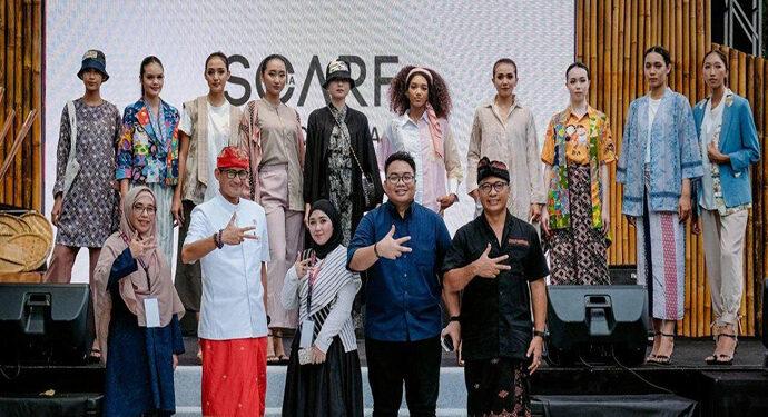 Fashion Show Scraf Media