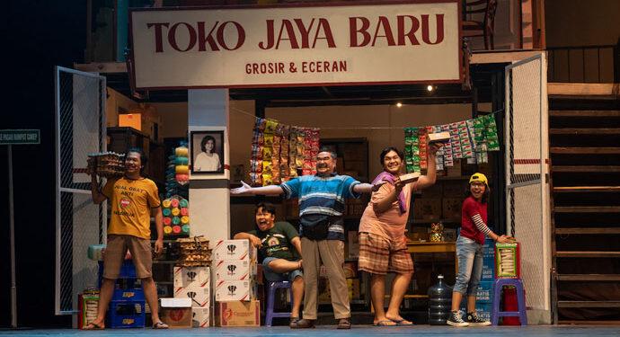 Teater Musikal Cek Toko Sebelah
