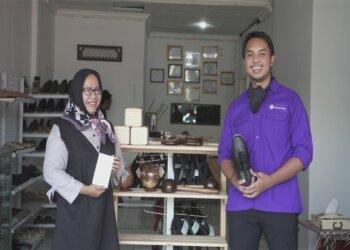 Andi Taufan dan mitra Amartha