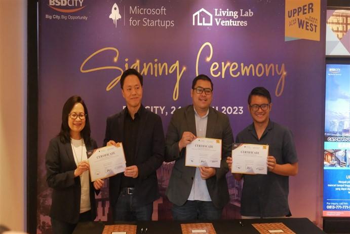 Signing Upper West dengan Microsoft dan LLV