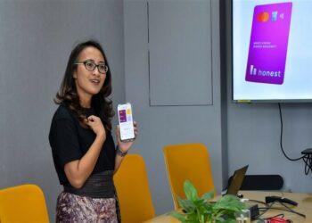 Dharu Estiningrum - Honest