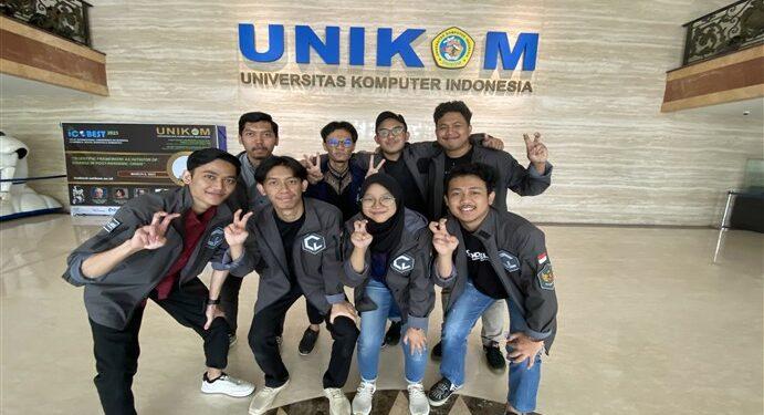 Tim UNIKOM