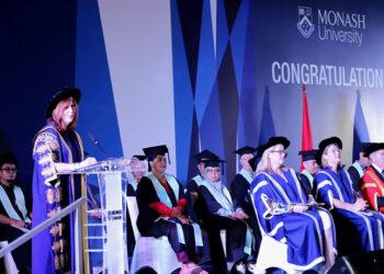 Wisuda Monash University, Indonesia