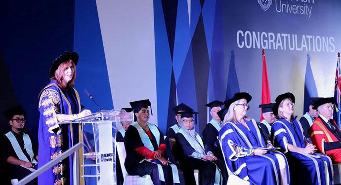 Wisuda Monash University, Indonesia