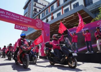 Dorong Pemanfaatan Akses Digital Gen Z, Jelajah Tri Digelar di NTT