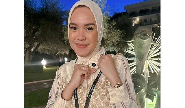 CEO dan Founder Buttonscarves Linda Anggrea