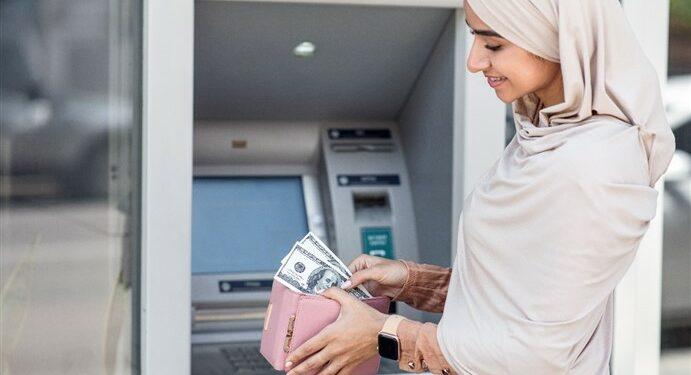 penarikan uang di ATM di luar negeri
