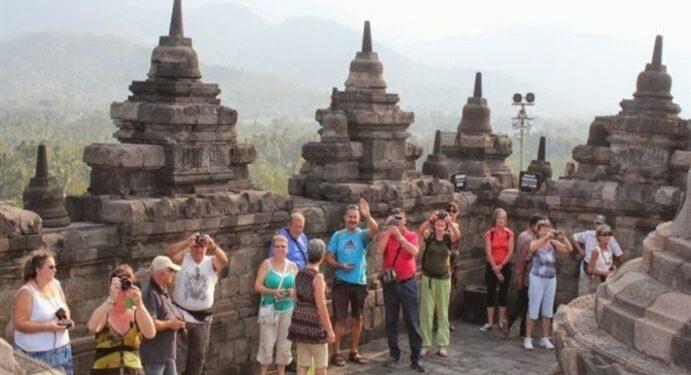 Wisatawan Mancanegara (wisman)