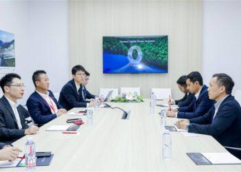 Xurya x Huawei, x JJ-Lapp