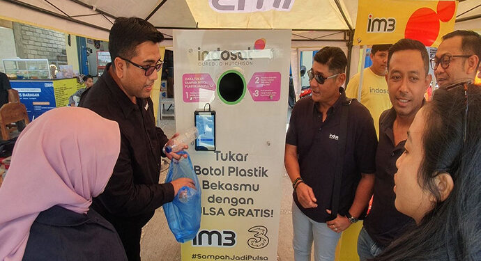 Indosat Lanjutkan Program “Sampah Jadi Pulsa”