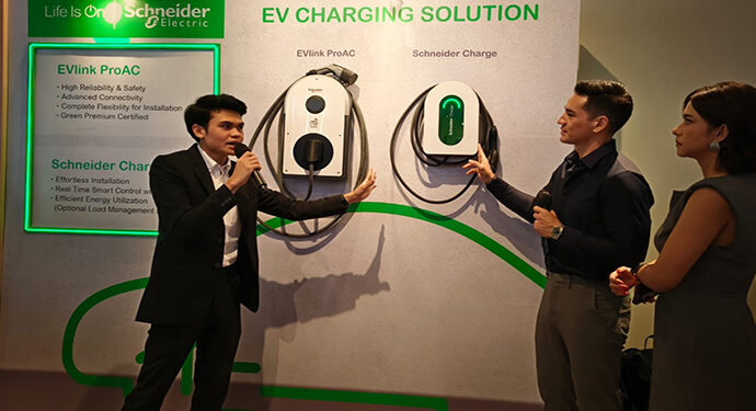 Schneider Electric Hadirkan Solusi Pengisian Kendaraan Listrik di Indonesia