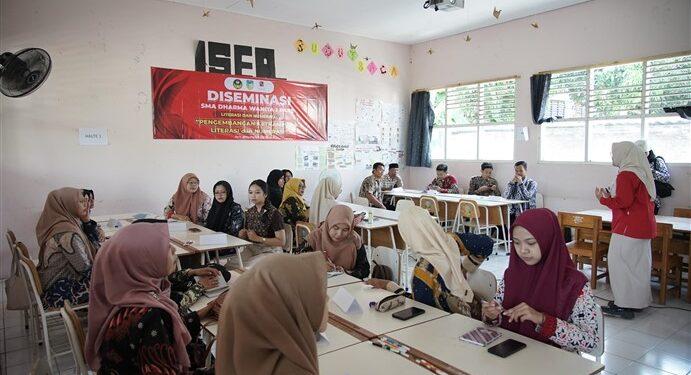 Lighthouse School Program