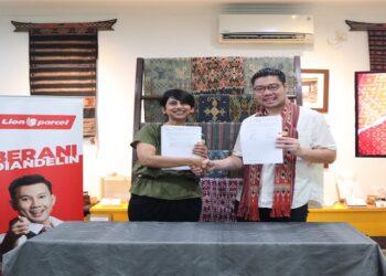 TORAJAMELO x Lion Parcel