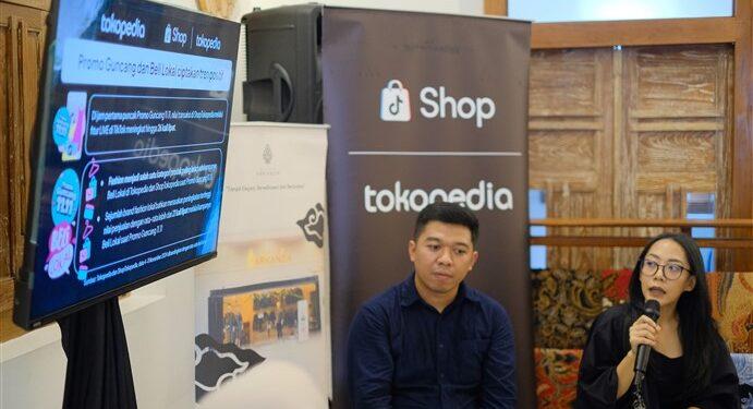 Tokopedia dan ShopTokopedia