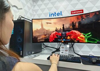 Menjajal Kecanggihan Laptop AI Lenovo di Stasiun MRT Bundaran HI