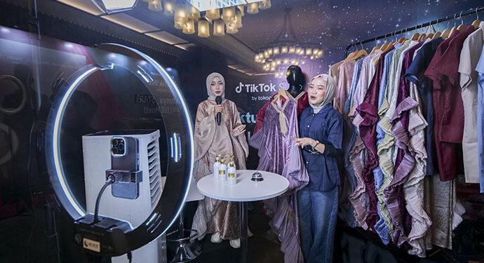 LIVE Host Profesional Jadi Tren Profesi Baru Platform Penjualan Online