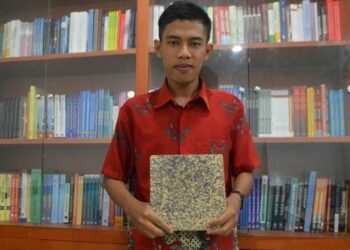 Endri Geovani dkk Kembangkan Papan Partikel Berbahan Batang Singkong
