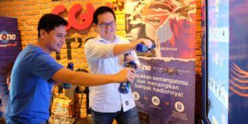 Interaktif Dengan Mizone dan Batman vs Superman