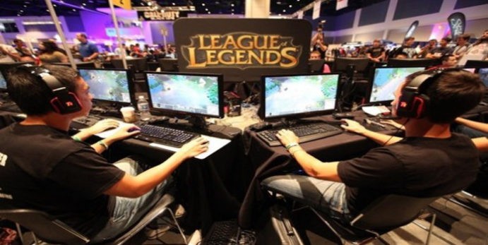 Universitas Ini Menawarkan Beasiswa League of Legends