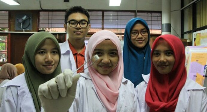 Mahasiswa Unair Buat Sekrup Untuk Tulang Manusia