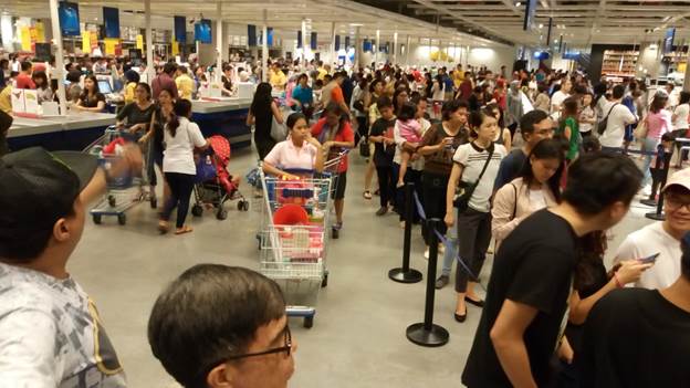 Selama Liburan Lebaran, Belasan Ribu Orang Kunjungi IKEA Alam Sutera