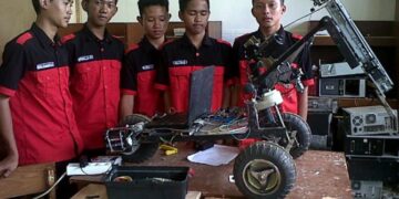 Menggunakan Bahan Bekas, Anak SMK Ciptakan Robot Penjinak Bom