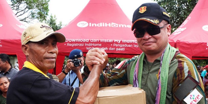 Bakti Sosial Telkom-TNI AU Di Pulau Terdepan