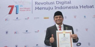 CEO Telkomsigma Raih Satyalencana Pembangunan