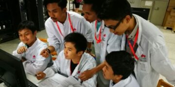 Huawei Ajak 15 Mahasiswa Terbaik Ikut Pelatihan TIK di Tiongkok