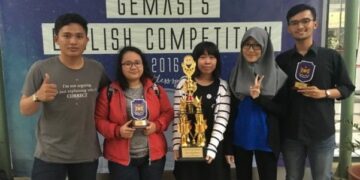 Tim Tel-U Raih Juara Umum dalam Gemasi English Challenge 2016