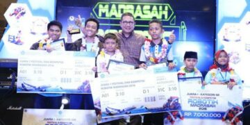 Festival dan Kompetisi Robotik Madrasah 2016