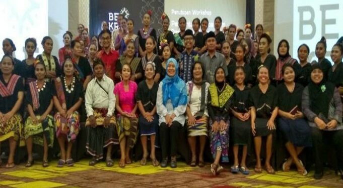 Perajin Tenun Songket Lombok Tengah Siap Rambah Fesyen