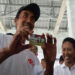 Telkom Salurkan Kartu Tani Bagi Petani Tebu