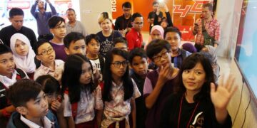 Telkomsel Edukasi #internetBAIK di Indonesia Cyberkids Camp 2016